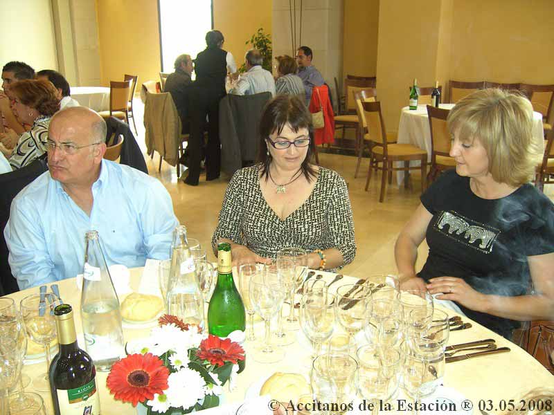 1155 Antonio y Cnyuge, y Pili