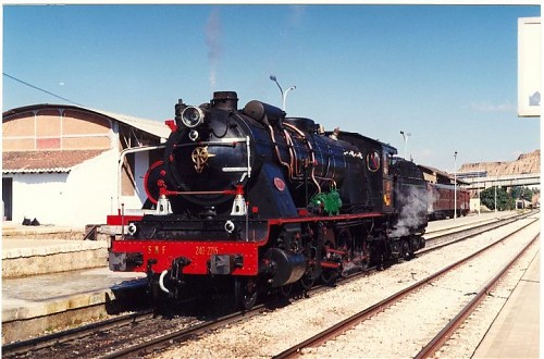 La 240-2215 en Guadix en septiembre de 1995